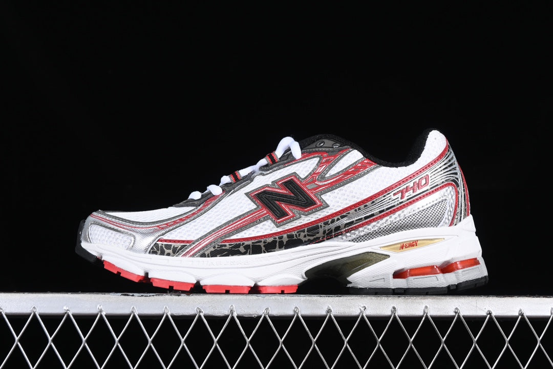 NB 740 SilverRed